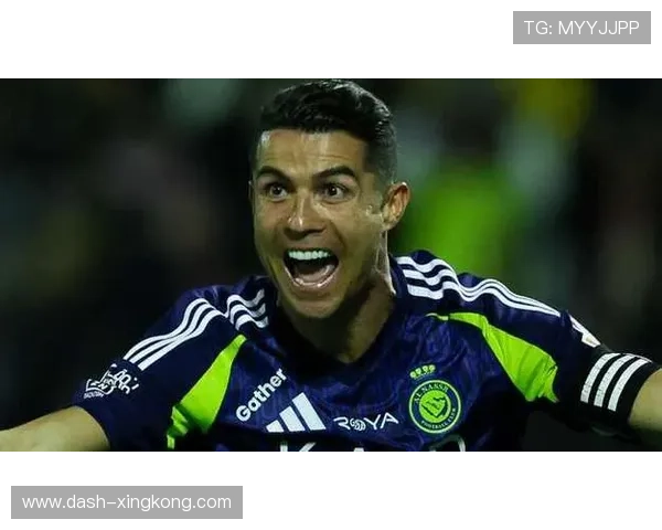 带头带的足球球星如何通过领导力引领球队走向胜利并树立榜样